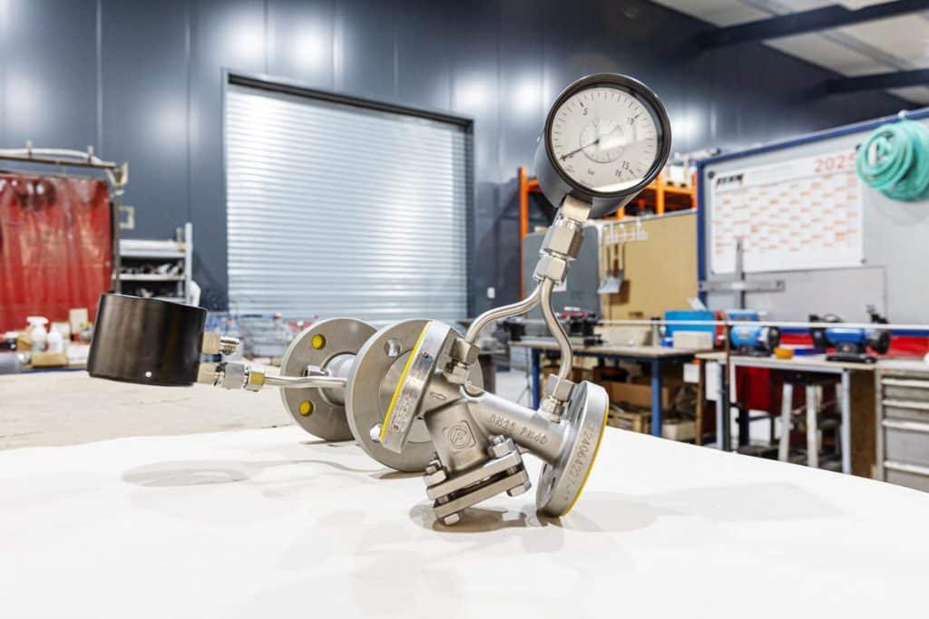 Y strainer in Y-pattern design in production, modified with differential pressure indicator and pressure gauge