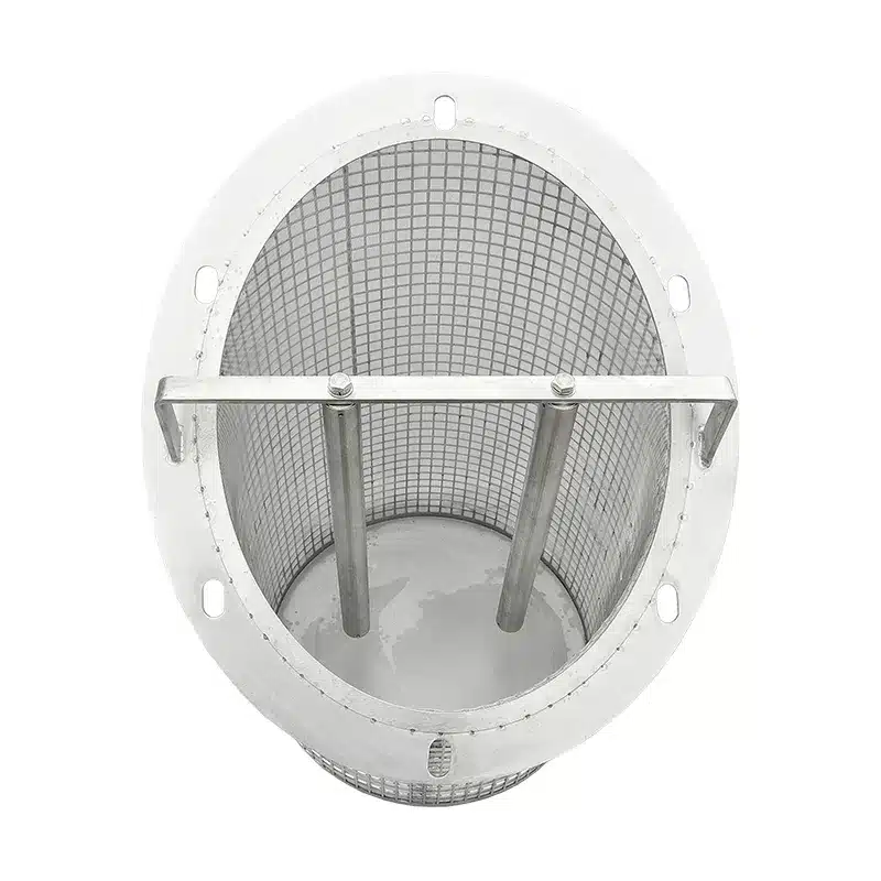 Strainer element with magnetic rod as magnetic strainer for particle protection against metal dust and metal chips in the strainer basket