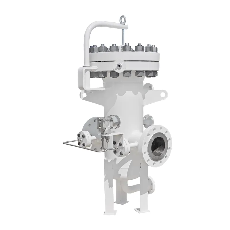 High-pressure basket strainer DN150 PN63 in carbon steel with heating jacket, differential pressure gauge and swivel and lifting arm for the cover