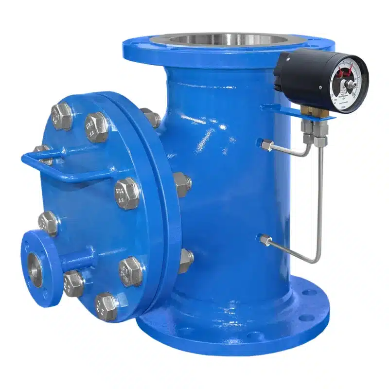 T-type strainer in carbon steel, painted RAL 5010 blue, with differential pressure gauge and vent connection