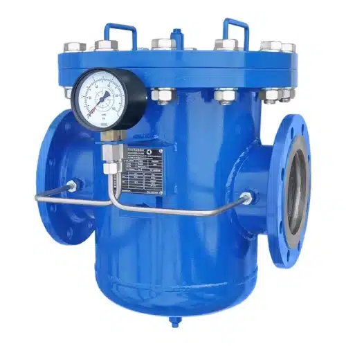Basket strainer DN150 in carbon steel, painted RAL 5010 blue, with differential pressure gauge for fuels and tank farms