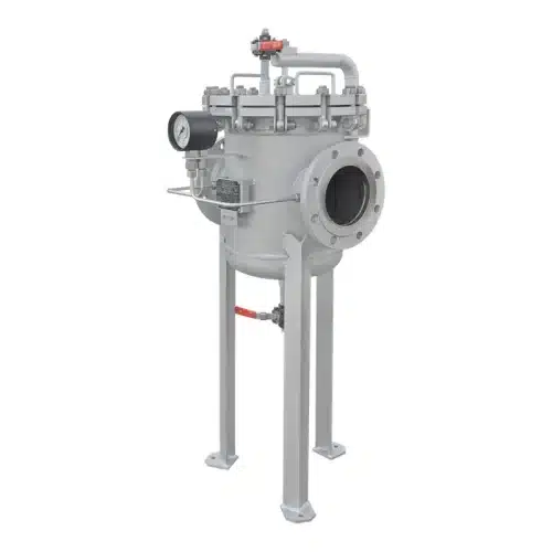 Basket strainer DN150 in carbon steel, painted grey, with quick-opening closure, lifting and swivel arm, differential pressure gauge, support legs, ball valve drain and vent