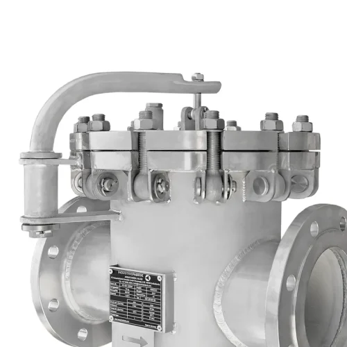Lifting and swivel device that lifts the heavy cover of an industrial strainer and swings it to the side